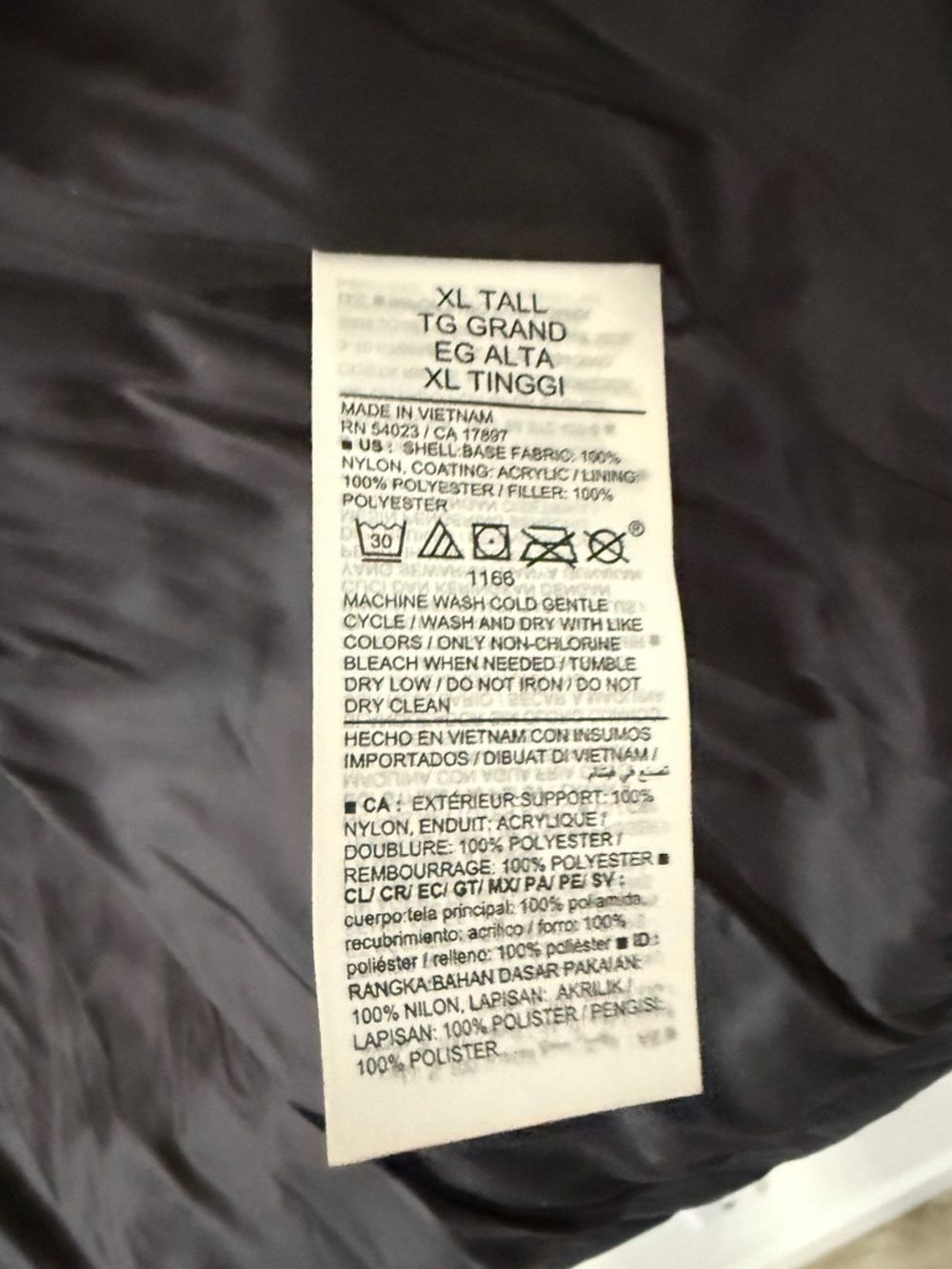 XLT Narrow Channel Quilted Puffer Vest Black Women’s XL Tall Activewear Old Navy - Picture 6 of 7